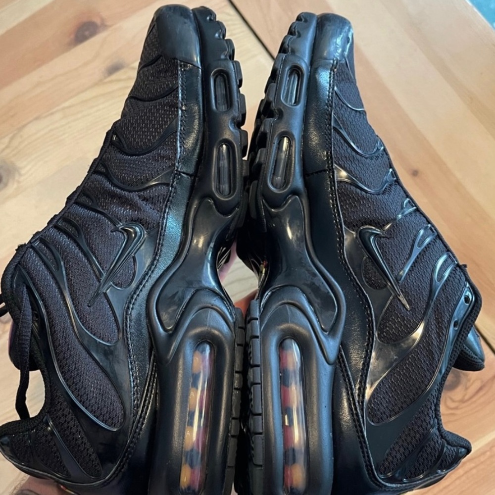Nike vapor max plus black size 10